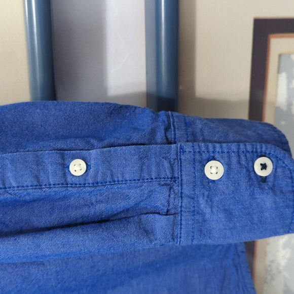 TOMMY HILFIGER BLUE LONG SLEEVE SHIRT SIZE MEDIUM. - Picture 2 of 13